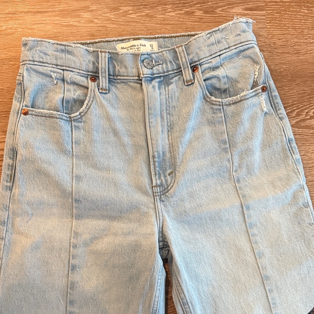 Women's Abercrombie Light Blue Straight-Leg Jeans — High-Rise Casual Denim - Picture 3 of 5